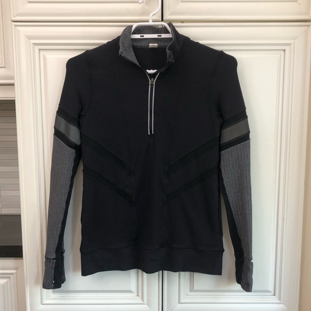 Ivivva by Lululemon girl’s sweater/jacket 🍋